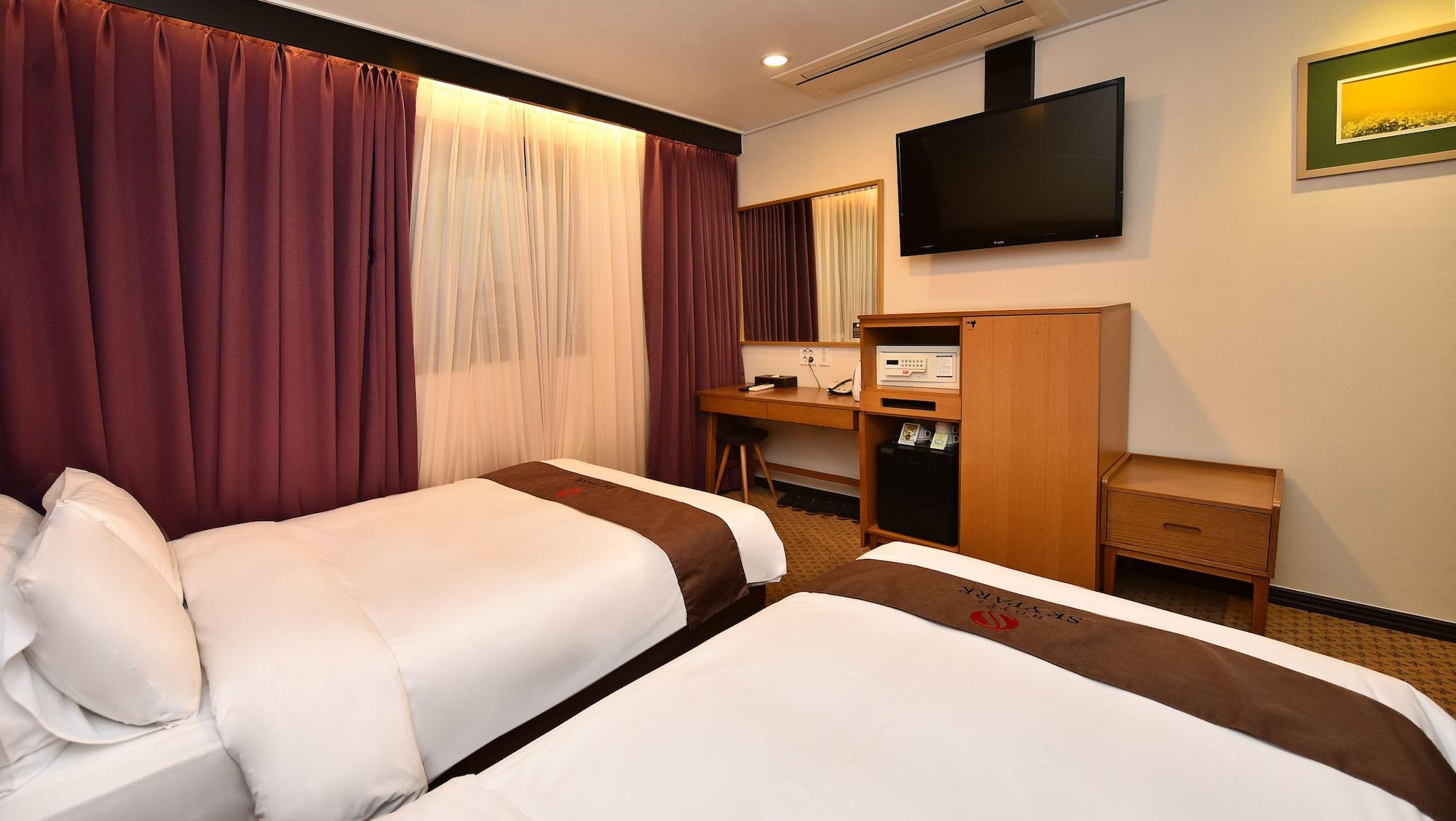 Hotel Skypark Myeongdong 1 Seoul Exterior photo