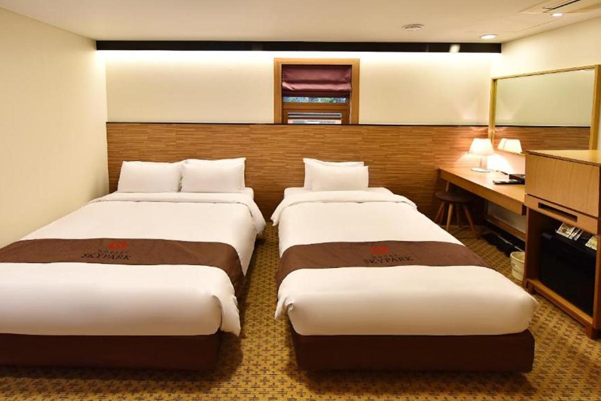 Hotel Skypark Myeongdong 1 Seoul Exterior photo