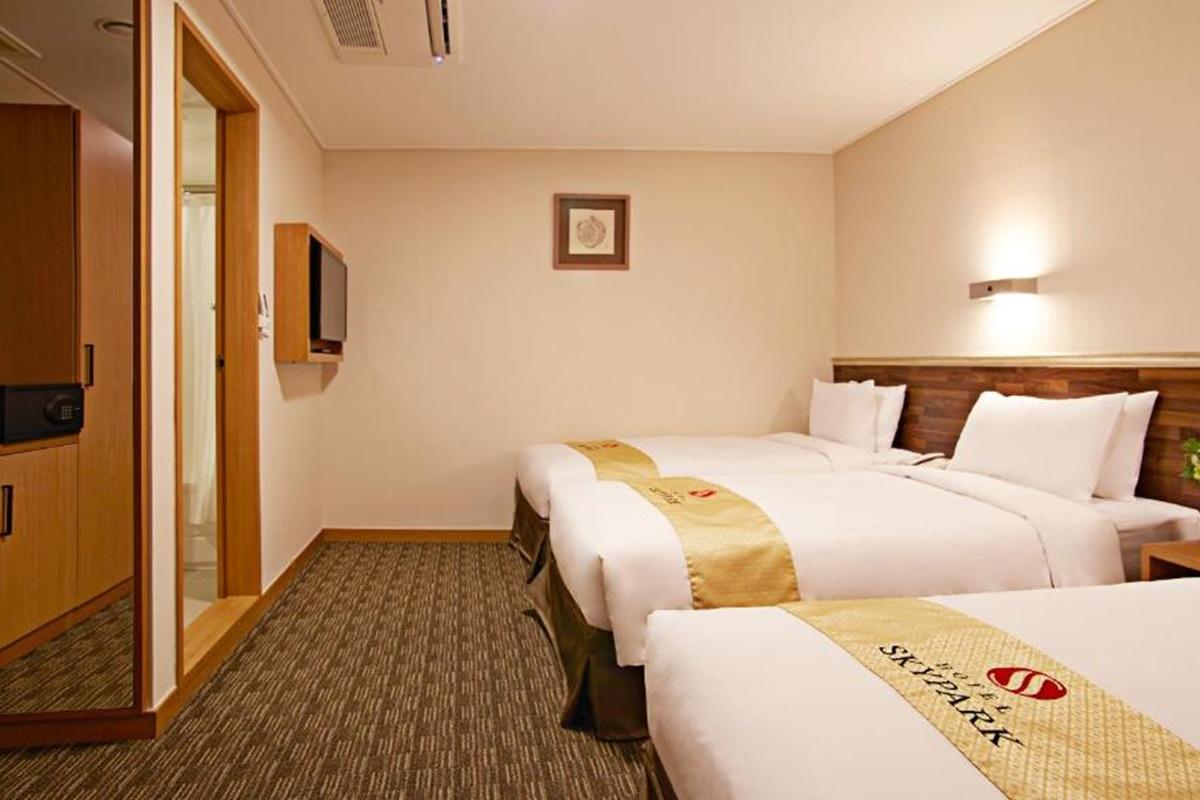 Hotel Skypark Myeongdong 1 Seoul Exterior photo