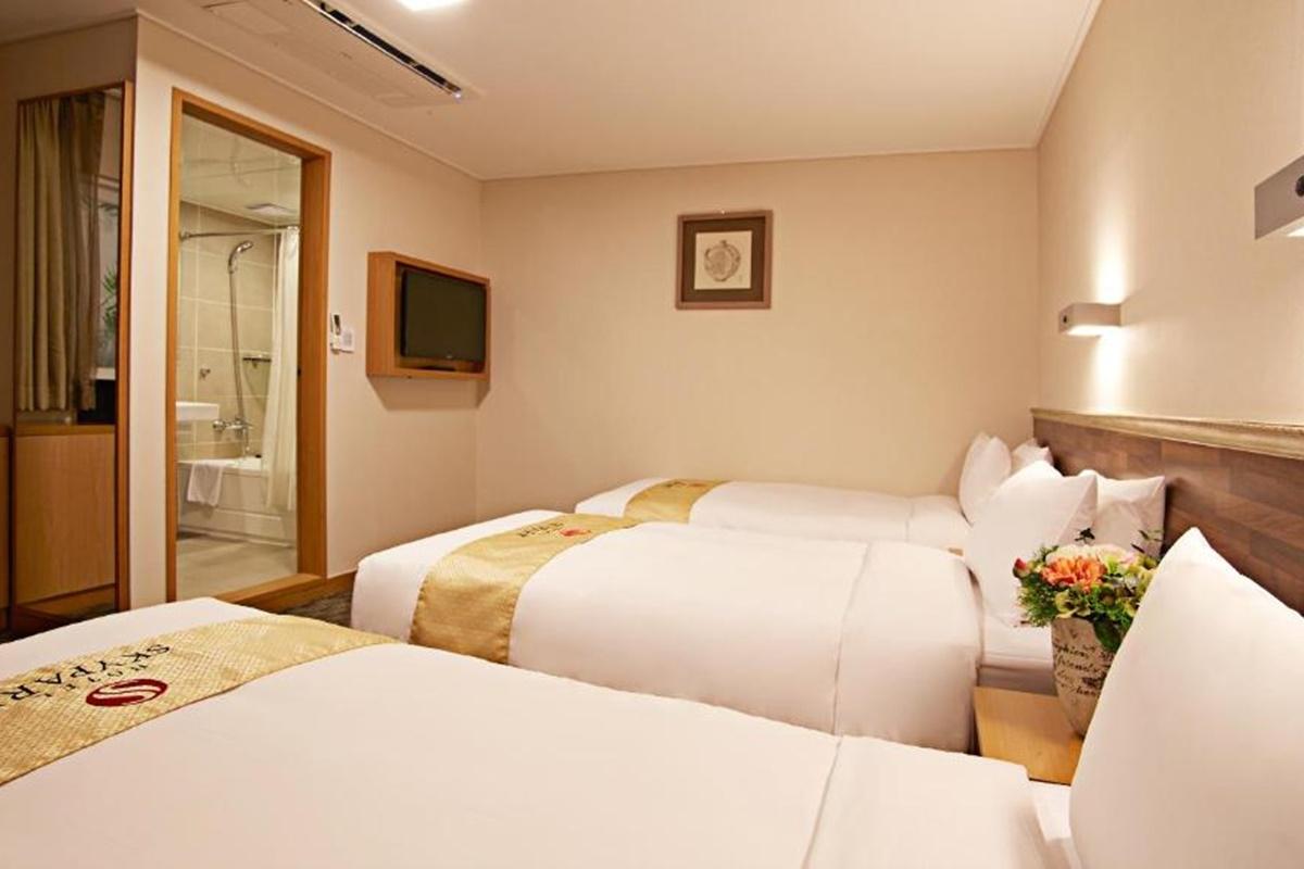 Hotel Skypark Myeongdong 1 Seoul Exterior photo